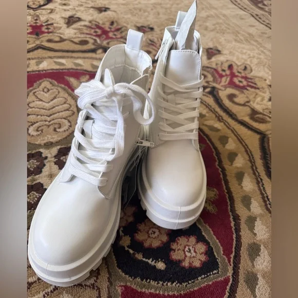 Forever 21 faux leather boots 5.5 , ( Not Available ) - Picture 5 of 6